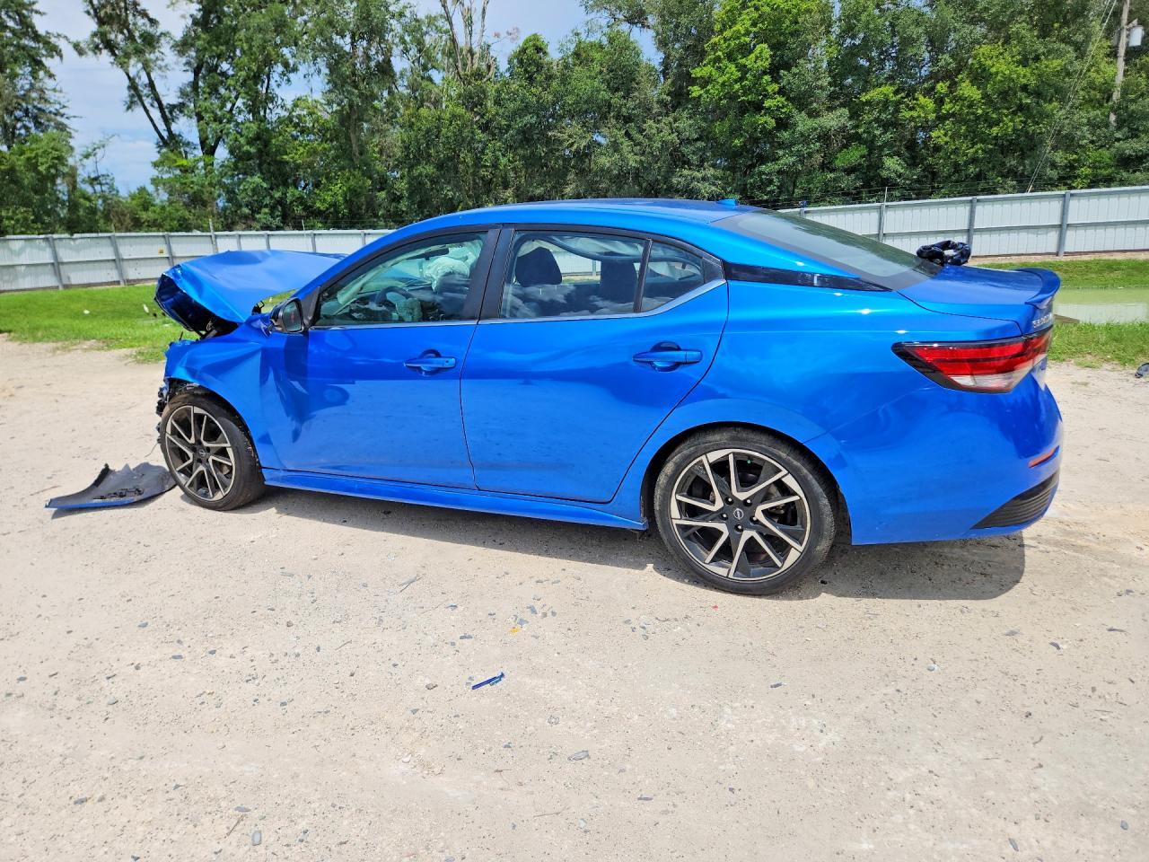 2024 Nissan Sentra Sr - Image 2