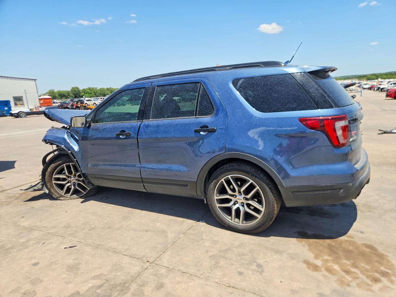 2018 Ford Explorer Sport - Image 2