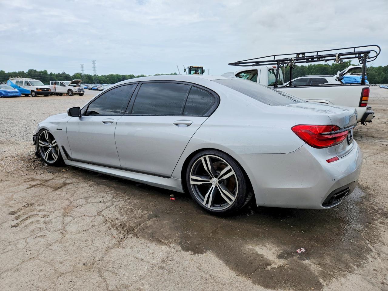 2019 BMW 740 I - Image 2