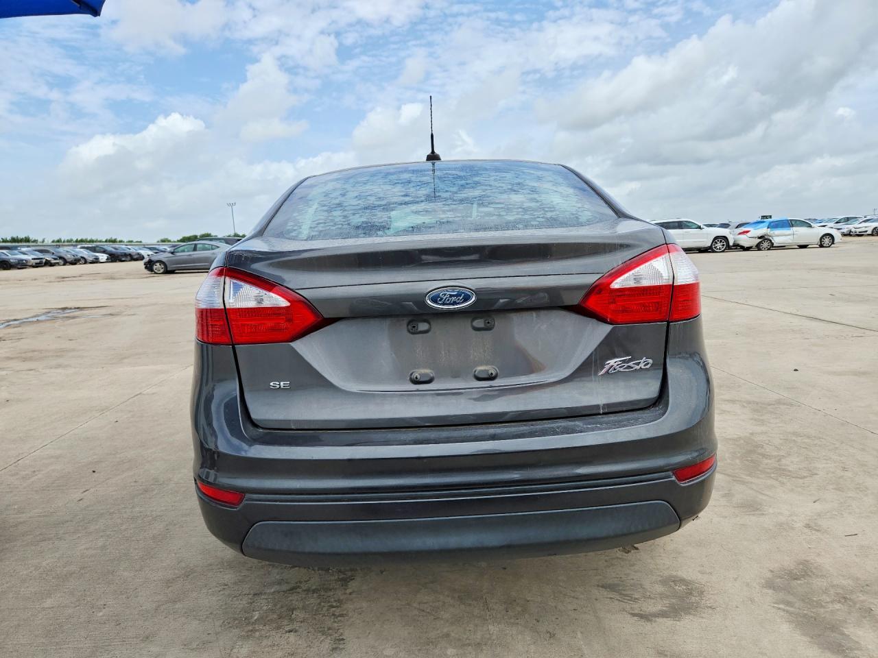 2017 Ford Fiesta Se - Фото 6