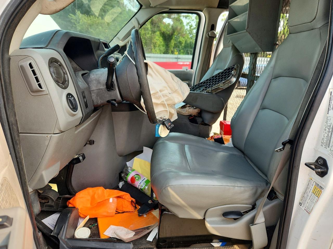 2014 Ford Econoline E150 Van - Фото 7