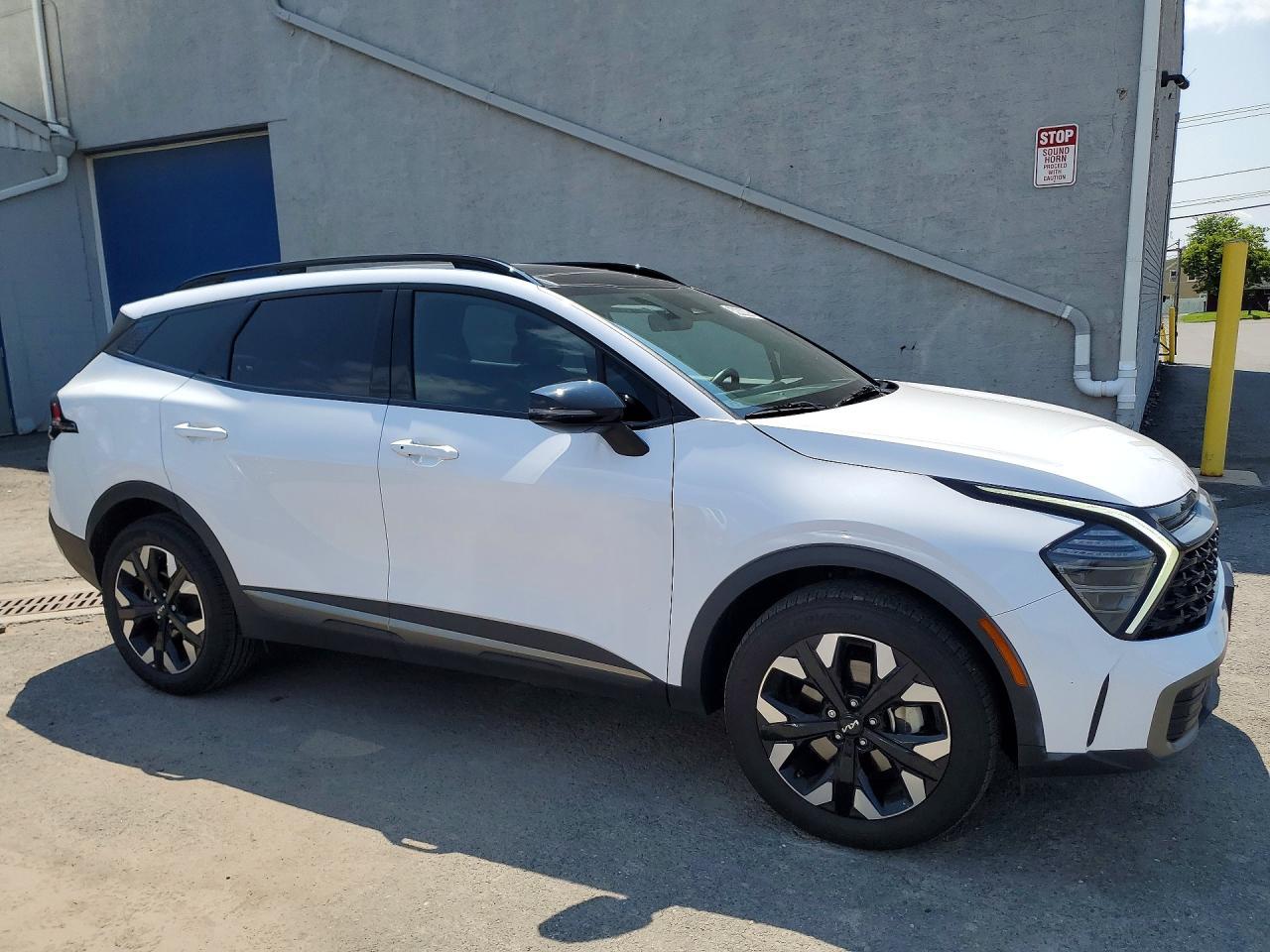 2024 Kia Sportage X Line - Image 4