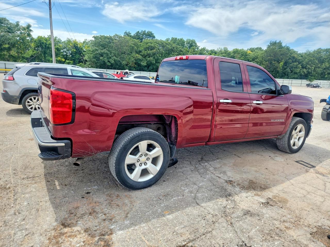 2015 Chevrolet Silverado C1500 - Image 3