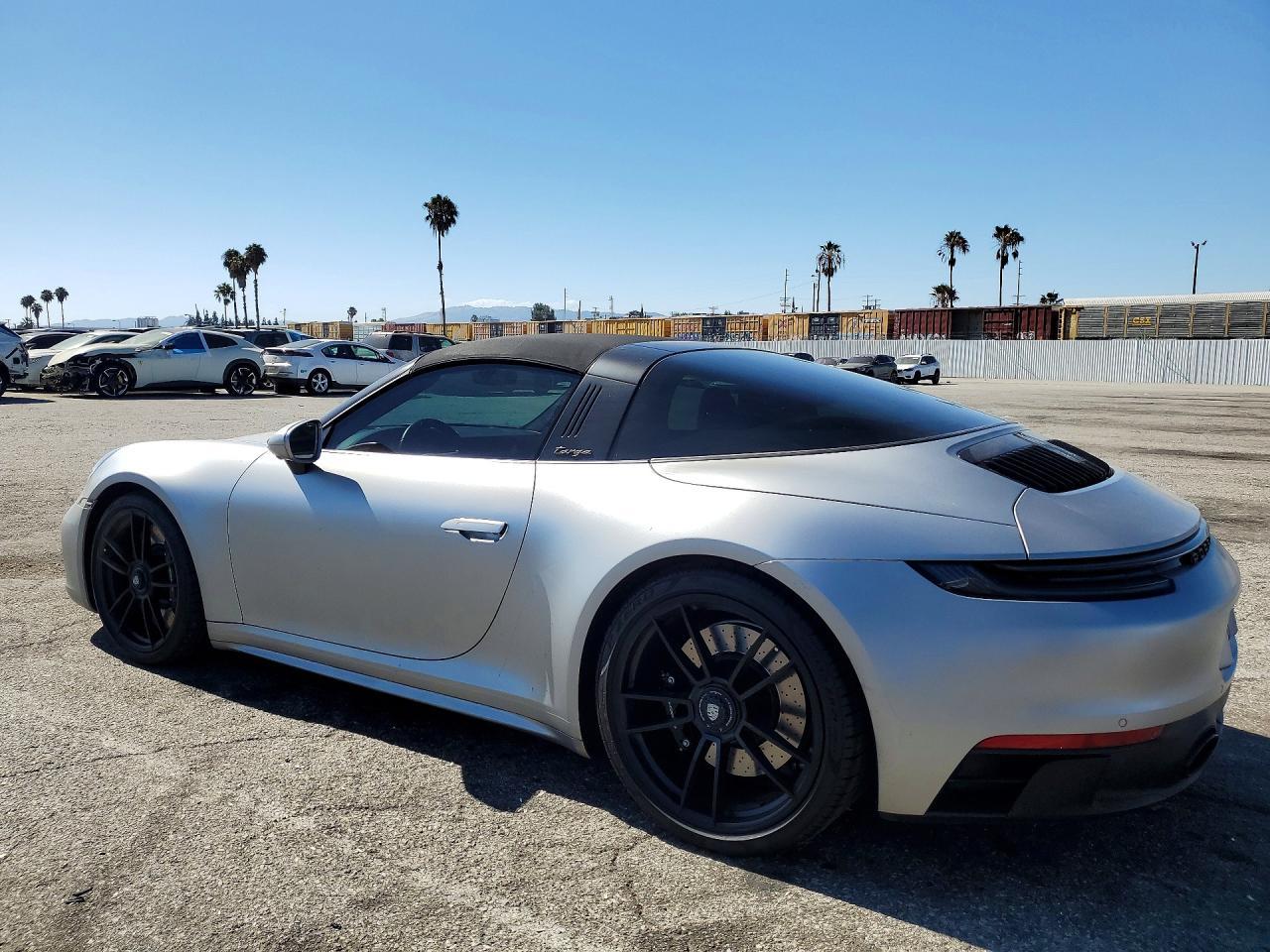 2024 Porsche 911 Targa 4S/Targa 4 Gts/50 Years - Фото 2