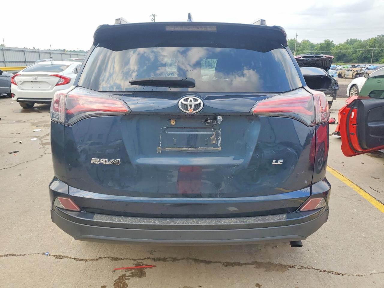 2018 Toyota Rav4 Le - Фото 6