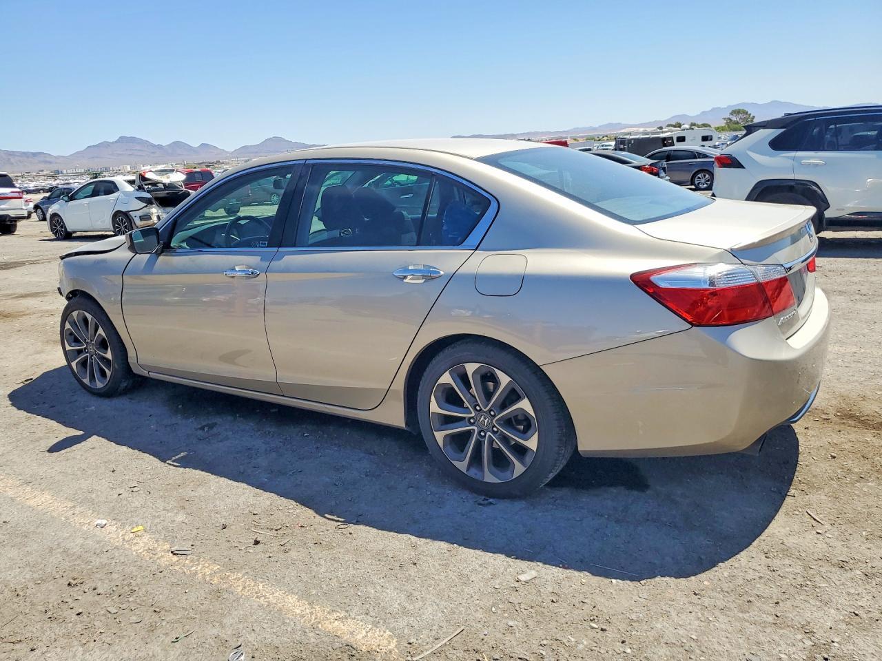 2015 Honda Accord Sport - Фото 2
