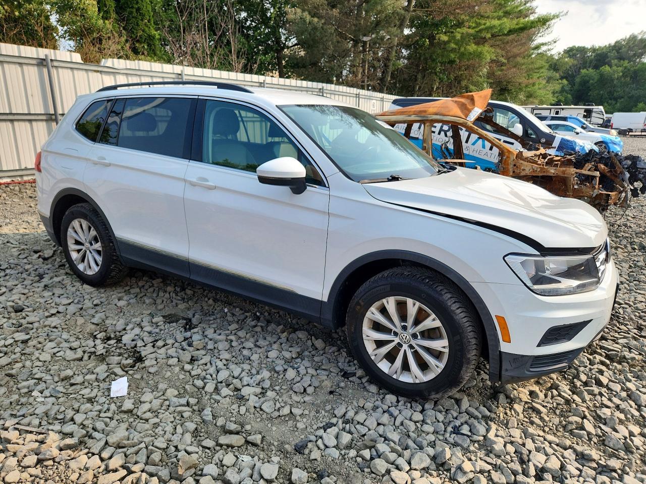 2018 Volkswagen Tiguan Se - Фото 4