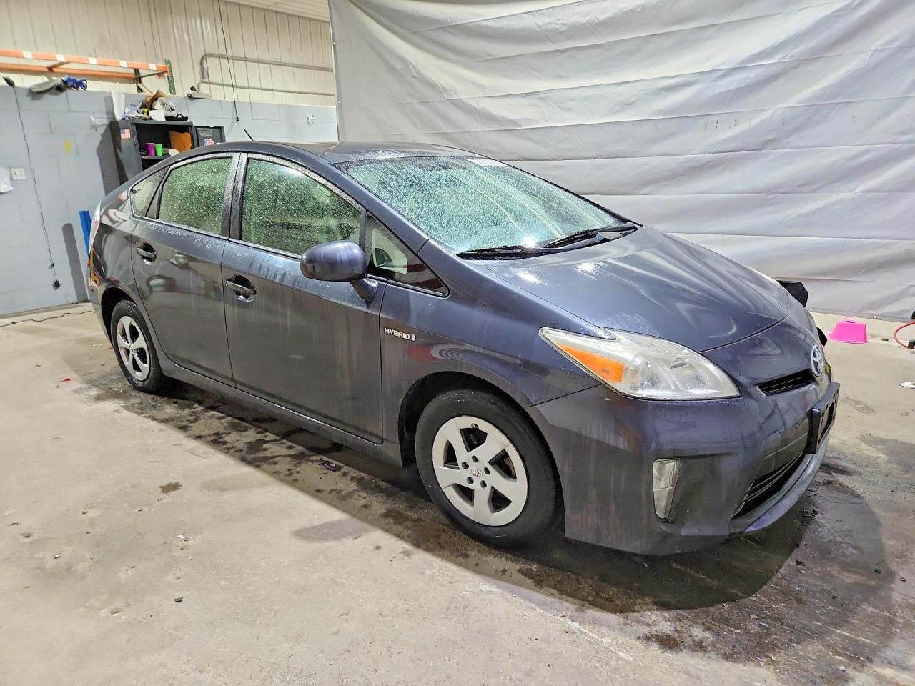 2012 Toyota Prius Two - Фото 4