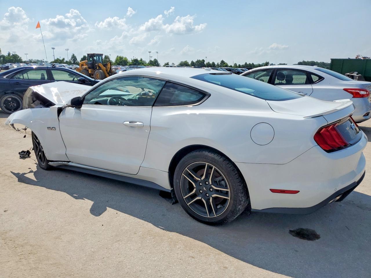 2019 Ford Mustang Gt - Image 2