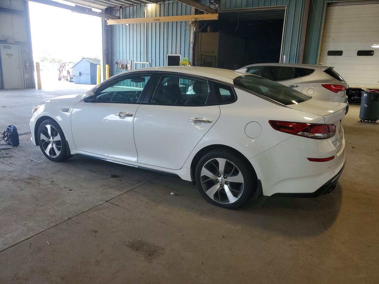 2019 Kia Optima S - Image 2