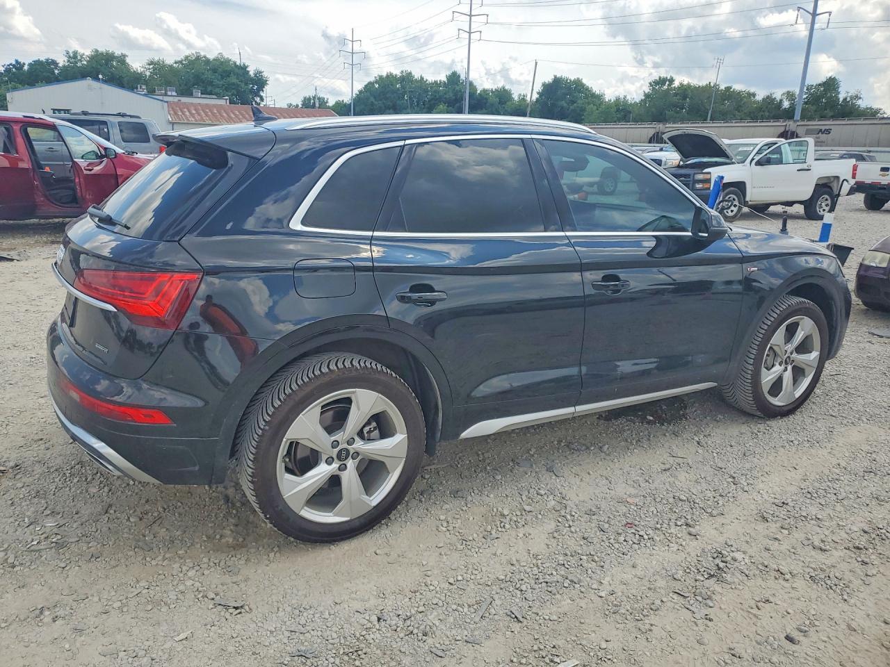 2023 Audi Q5 Premium Plus 45 - Фото 3