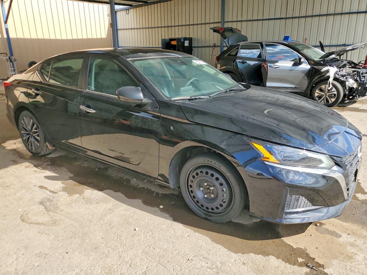 2025 Nissan Altima Sv - Image 4