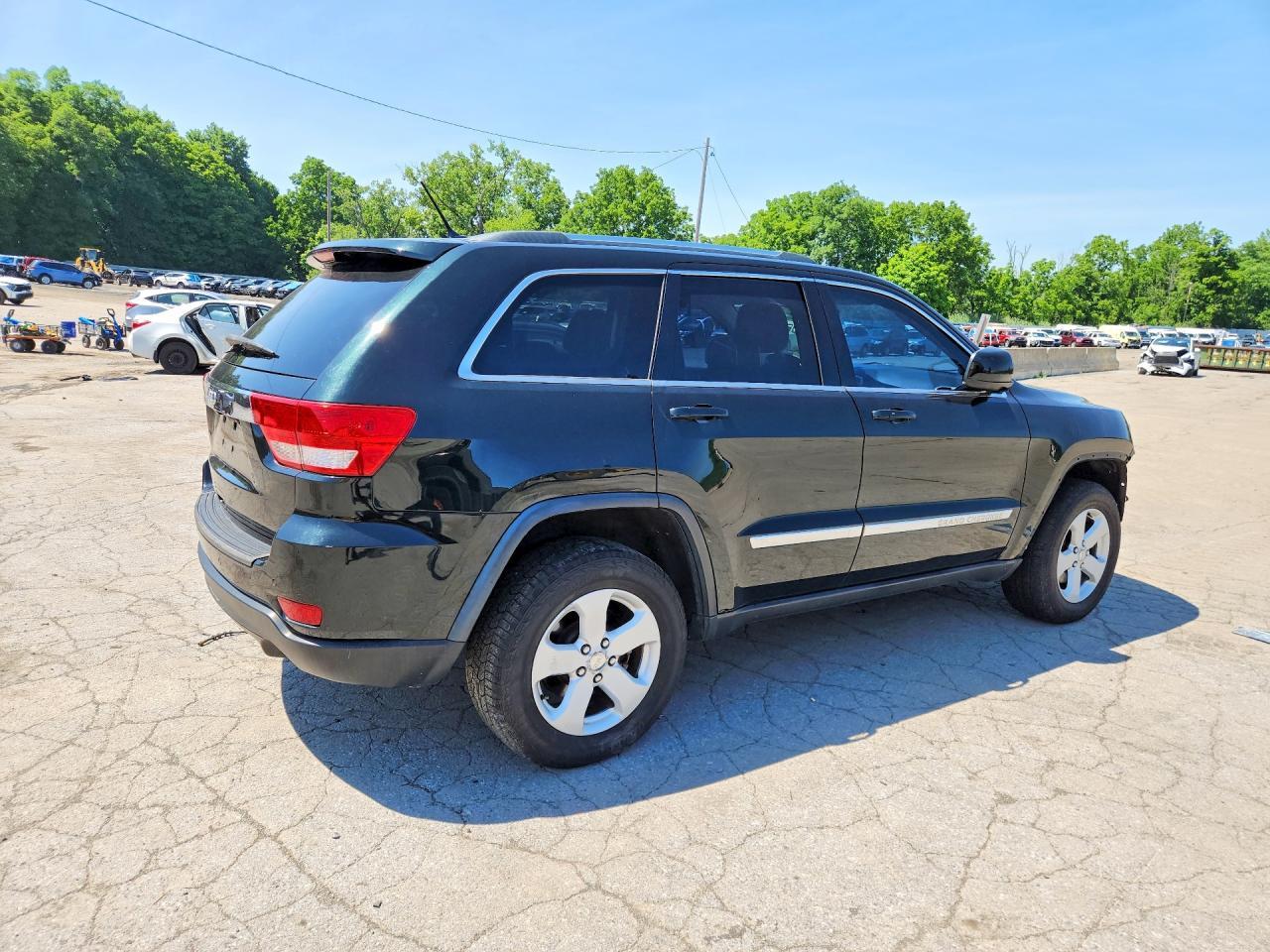 2013 Jeep Grand Cherokee Lared - Image 3