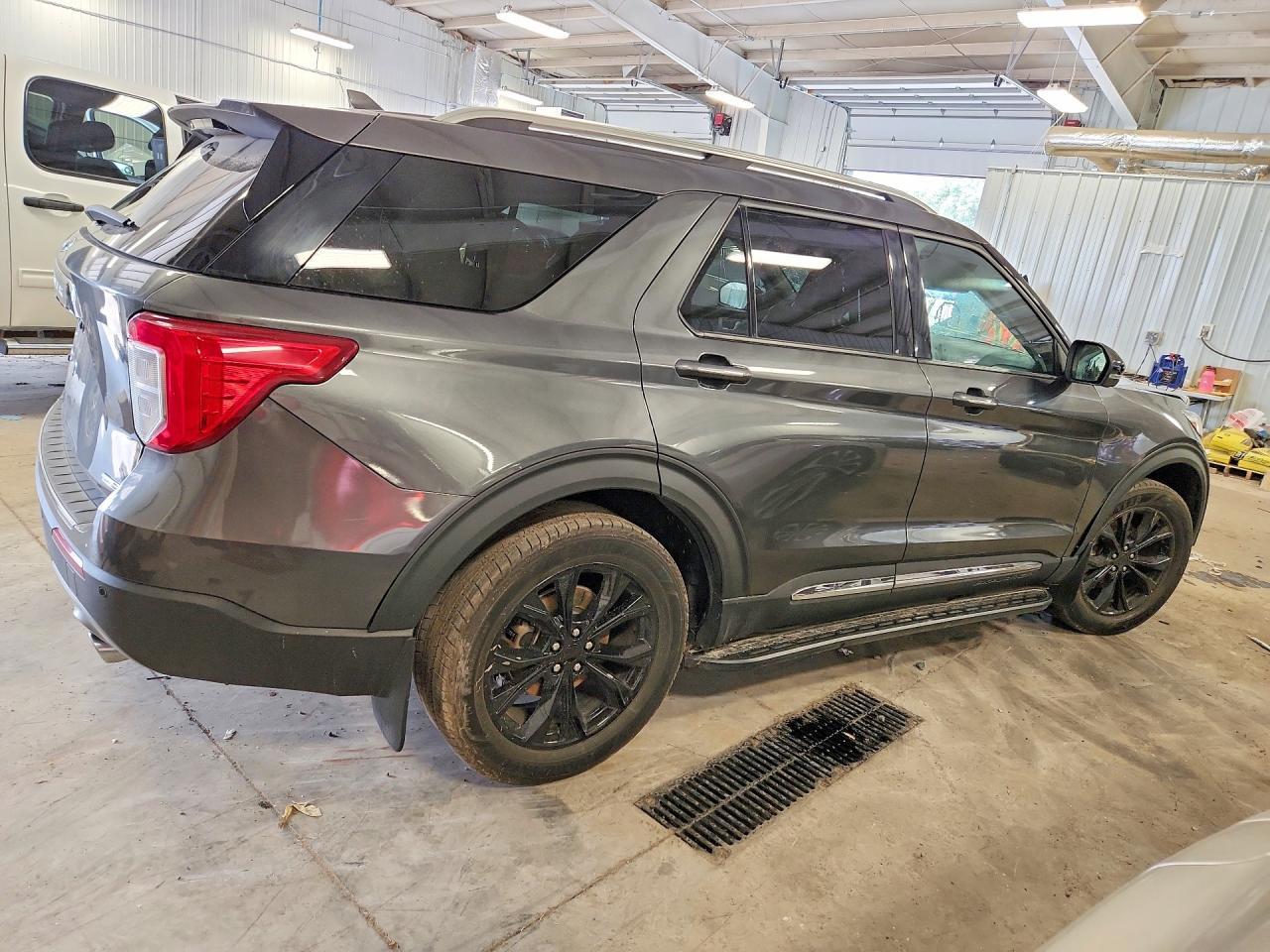 2020 Ford Explorer Limited - Фото 3