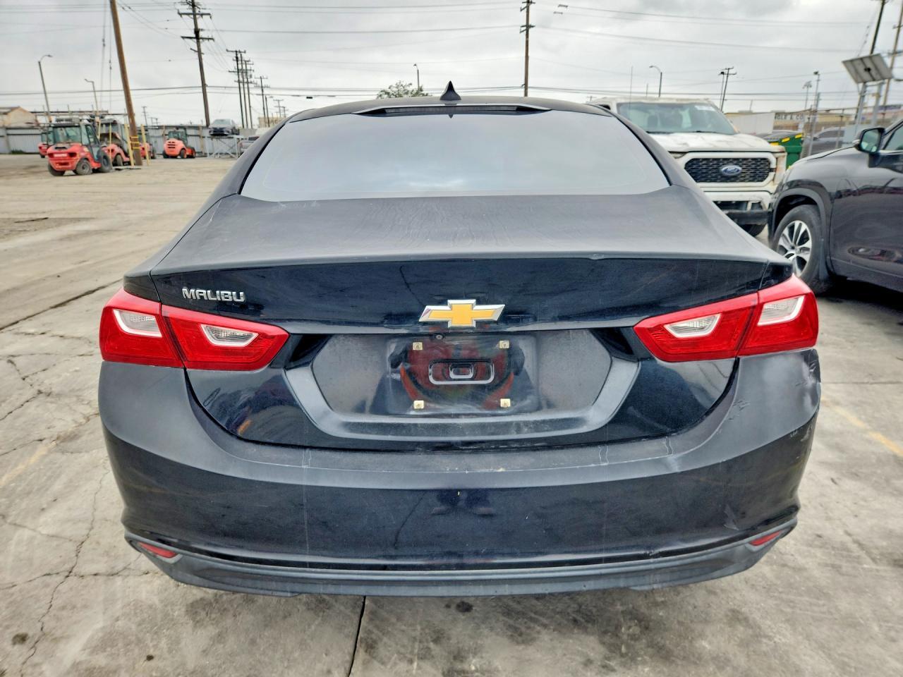 2017 Chevrolet Malibu Ls - Image 6