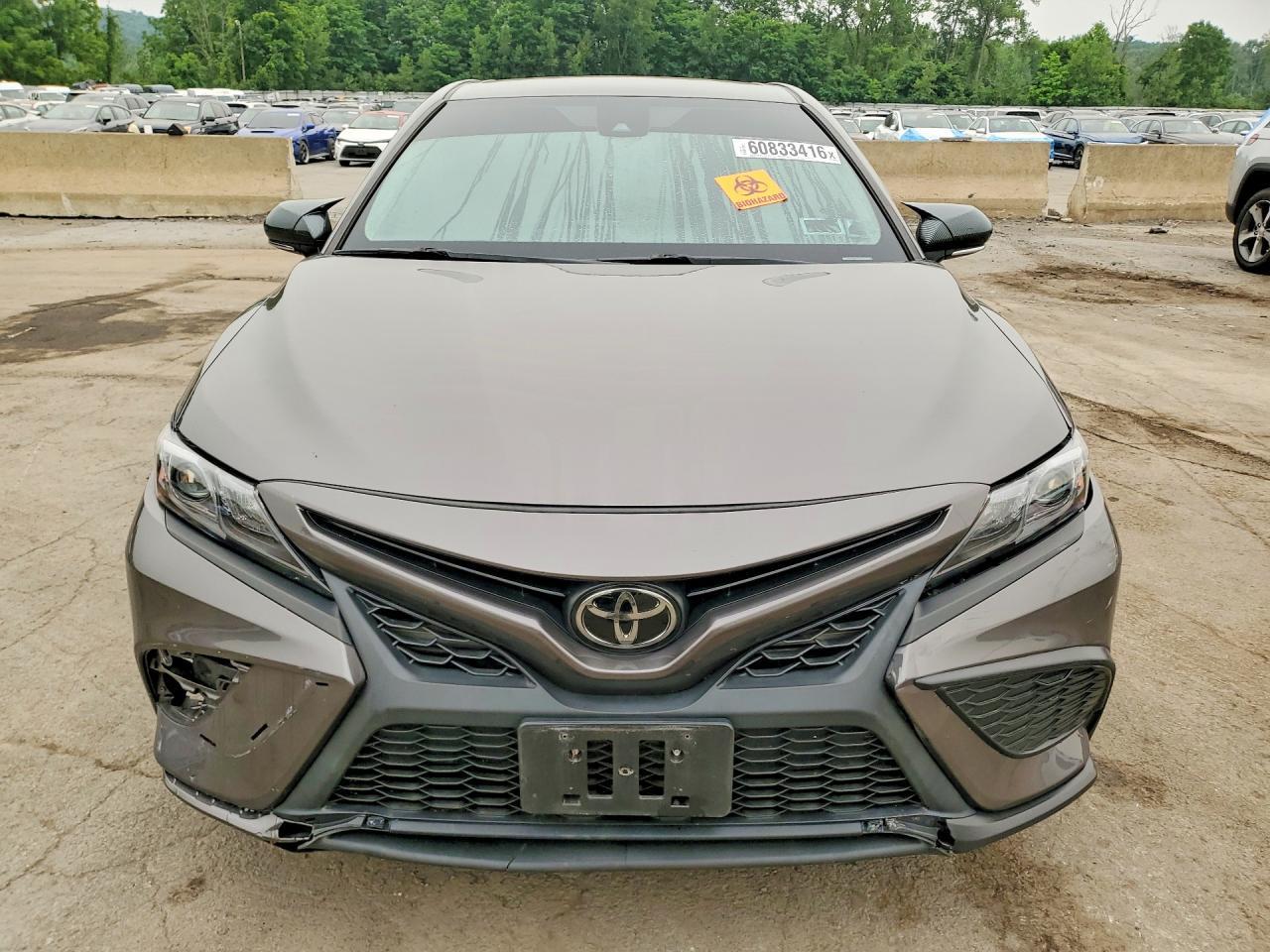 2022 Toyota Camry Se - Фото 5