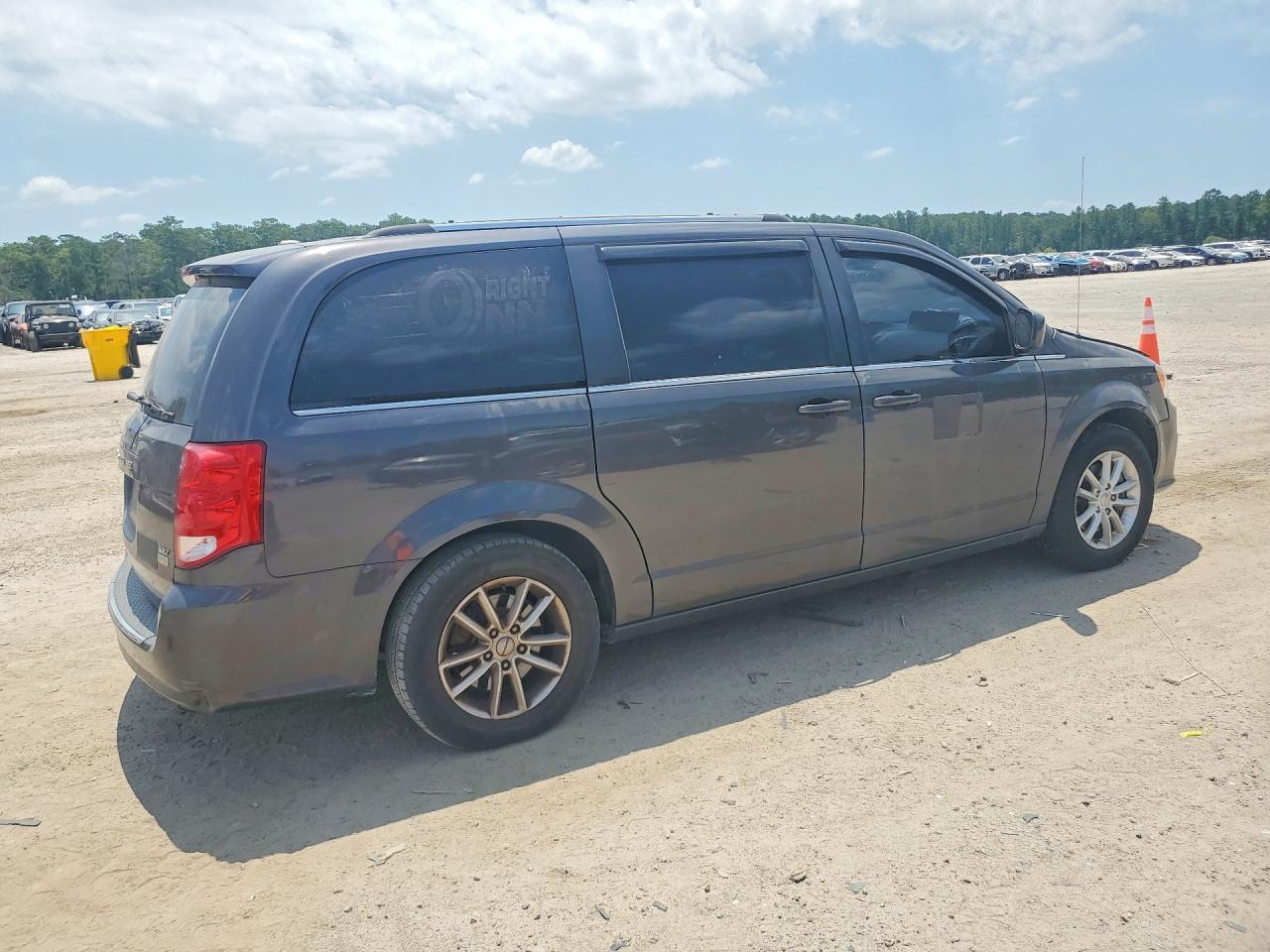 2018 Dodge Grand Caravan Sxt - Фото 3