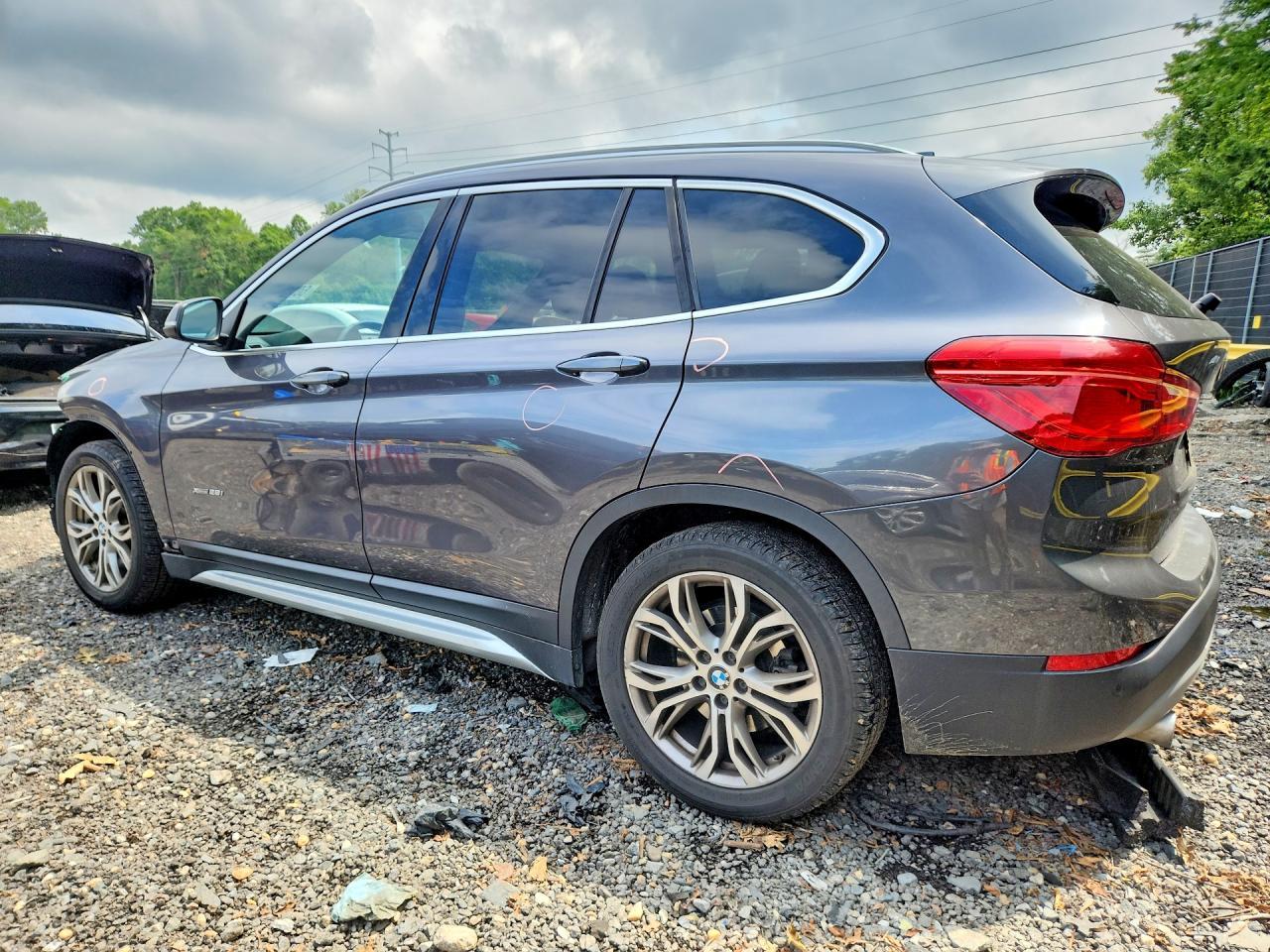 2016 BMW X1 xDrive28I - Фото 2