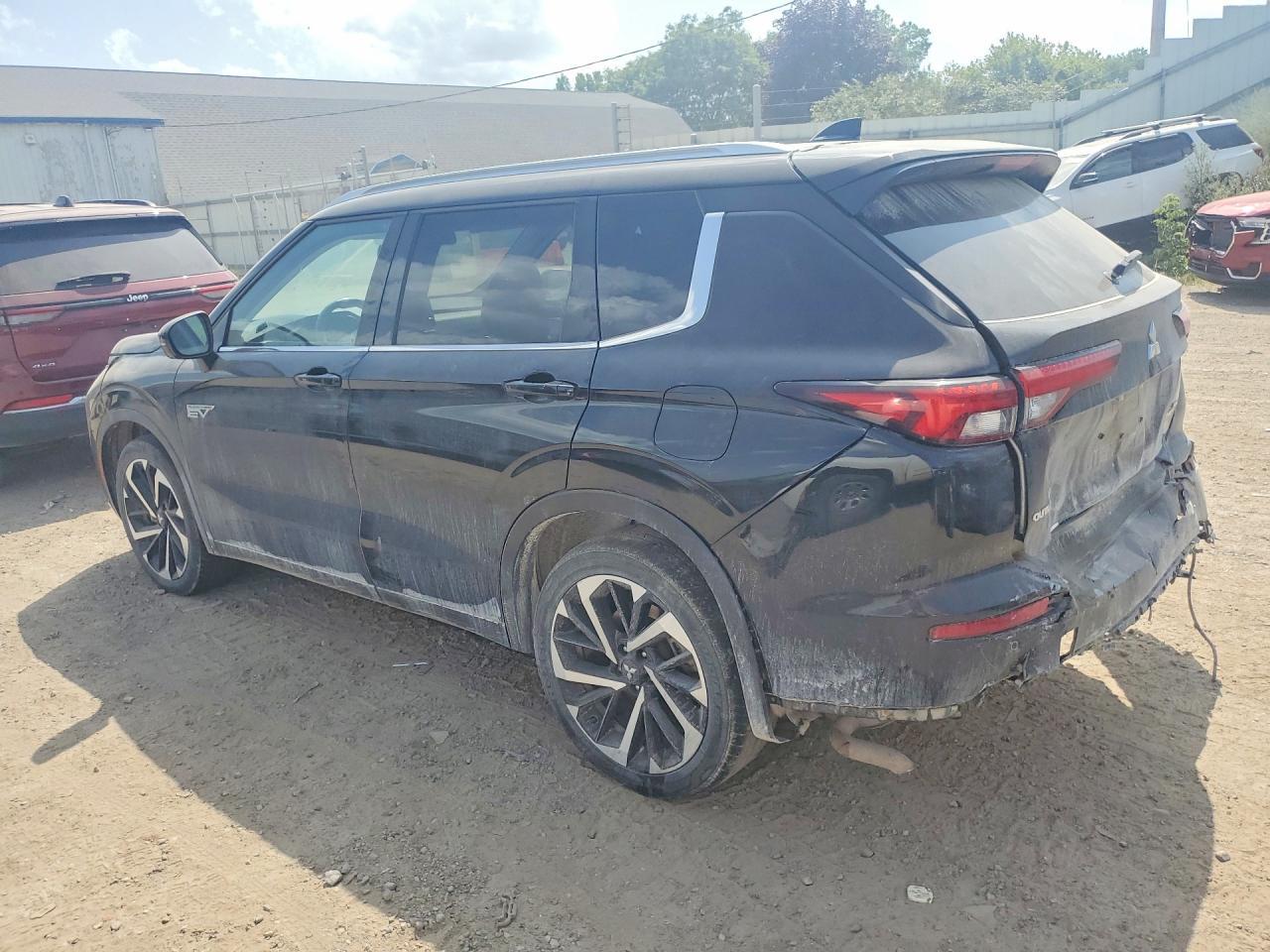 2023 Mitsubishi Outlander Sel - Фото 2