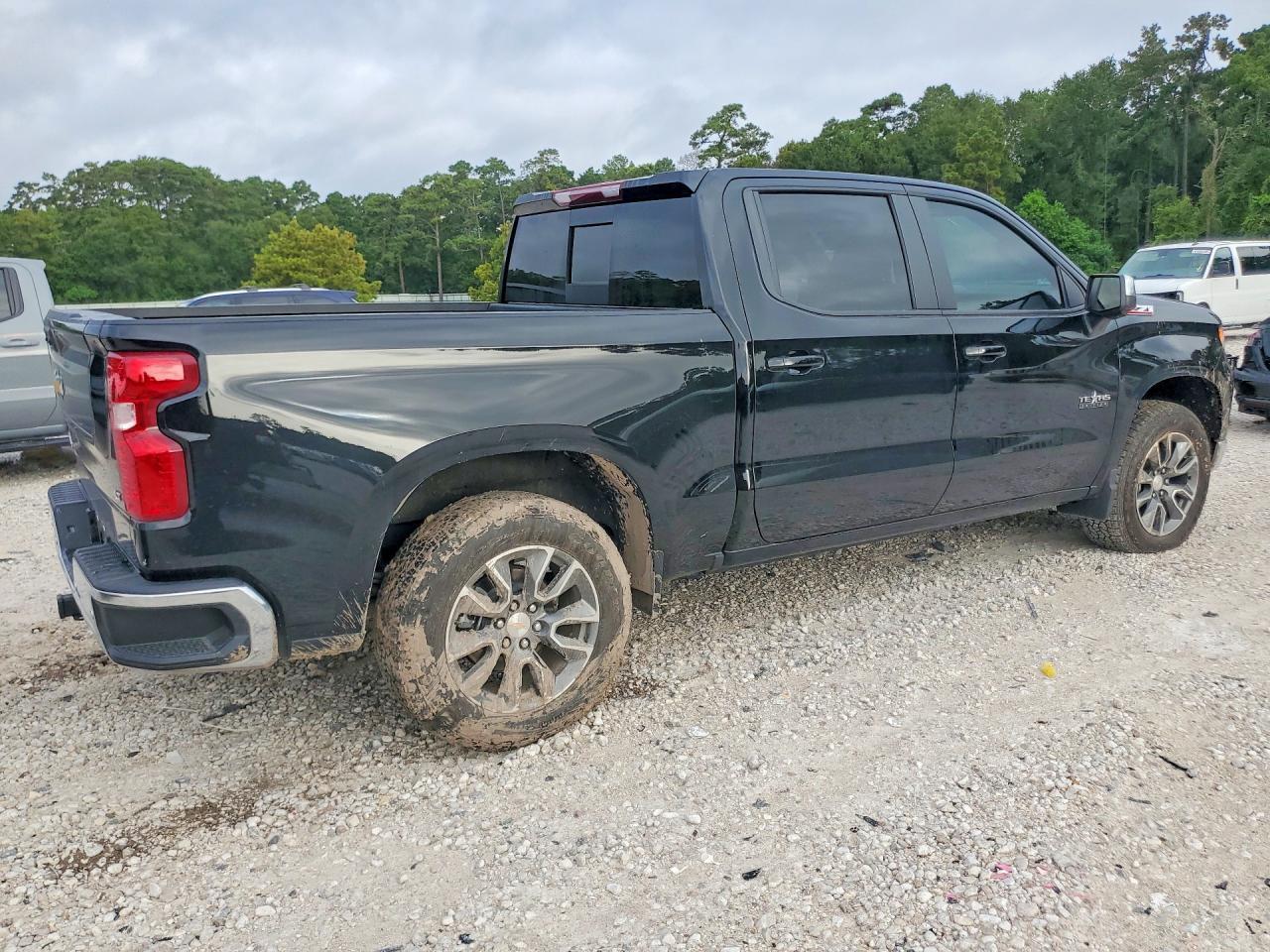 2025 Chevrolet Silverado K1500 Lt - Image 3