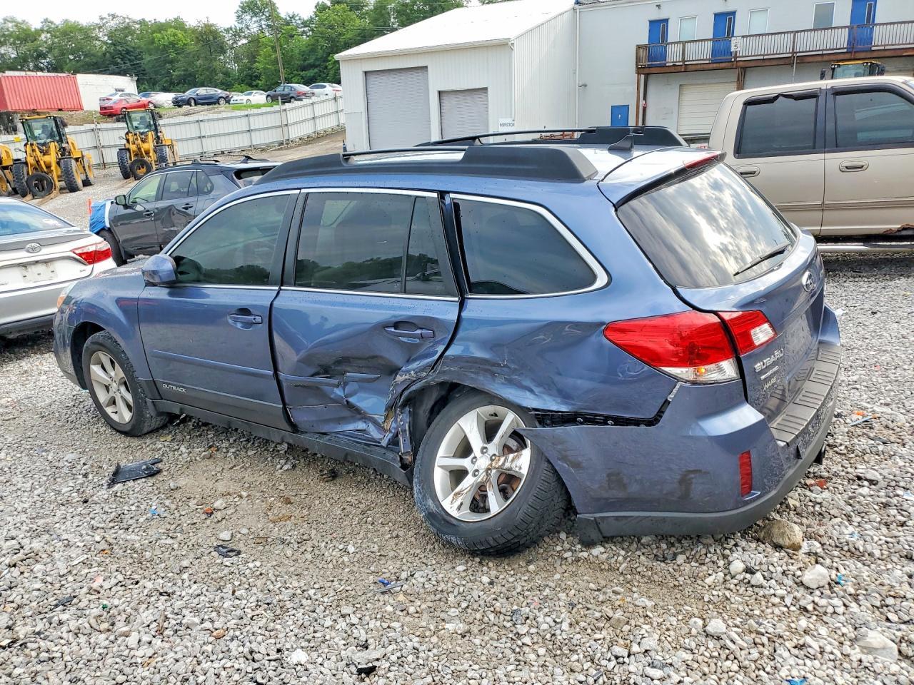 2014 Subaru Outback 2.5I Limited - Фото 2
