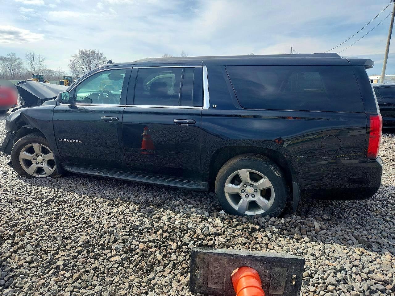 2016 Chevrolet Suburban K1500 Lt - Фото 2