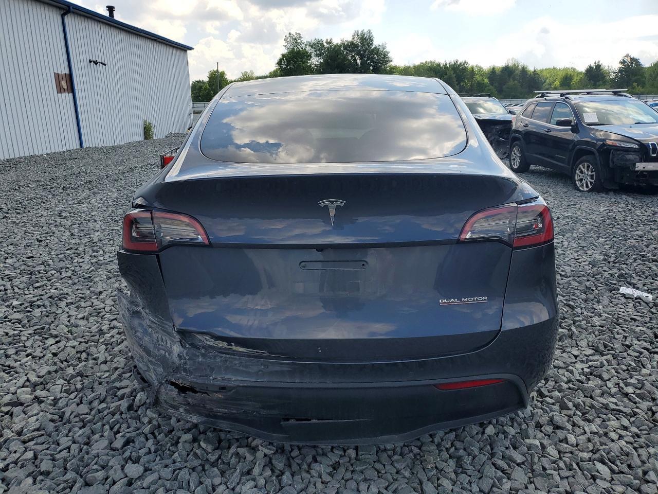 2022 Tesla Model Y - Фото 6