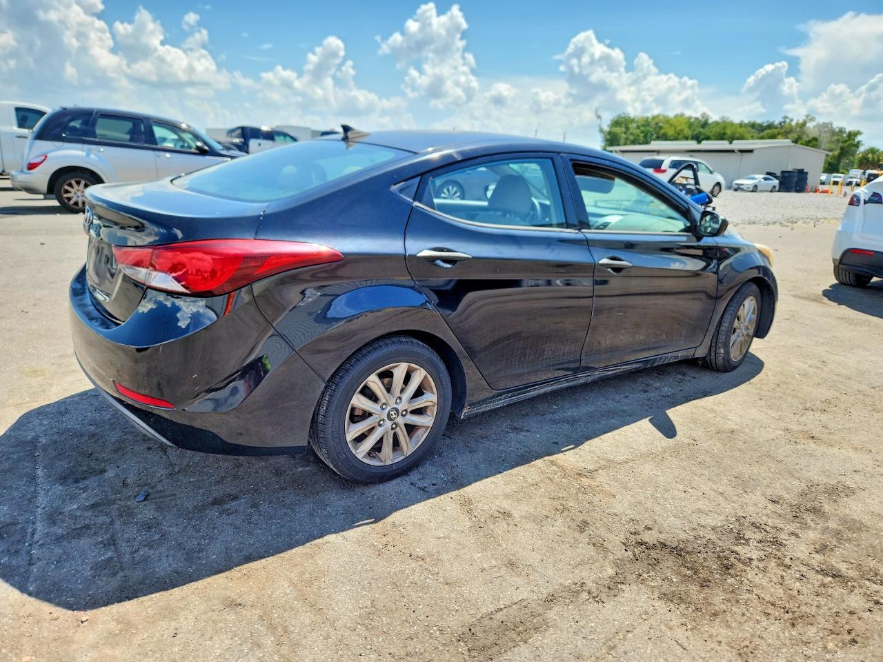 2014 Hyundai Elantra Se - Фото 3