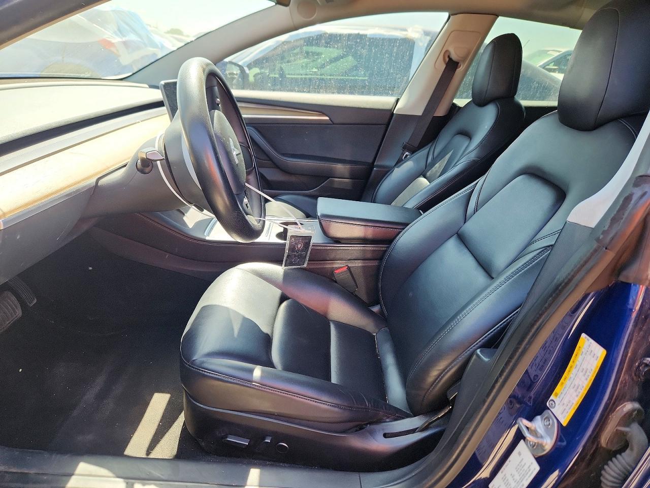 2022 Tesla Model 3 - Image 7