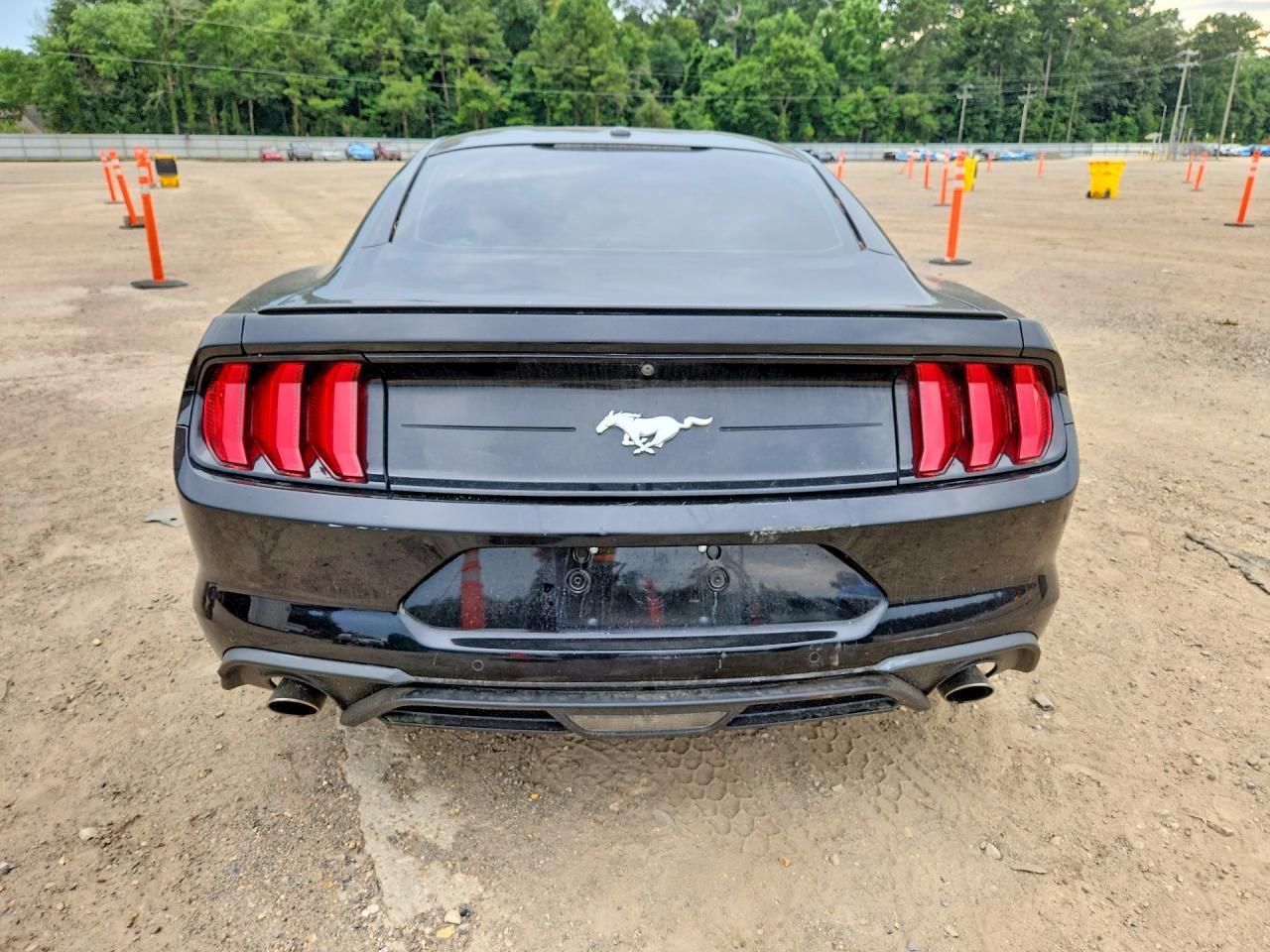 2018 Ford Mustang - Фото 6