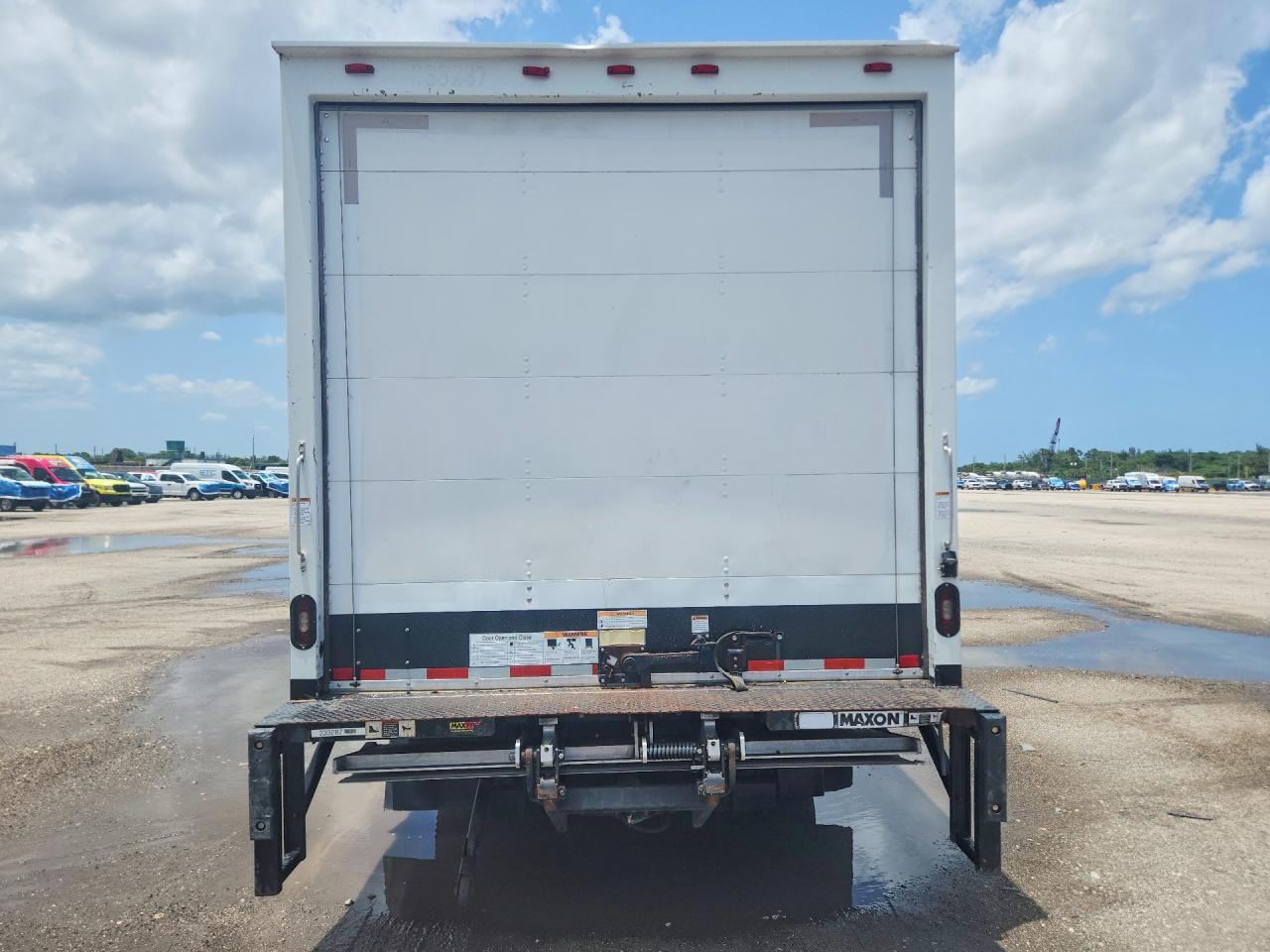 2019 Isuzu Npr Hd Box Truck - Image 6