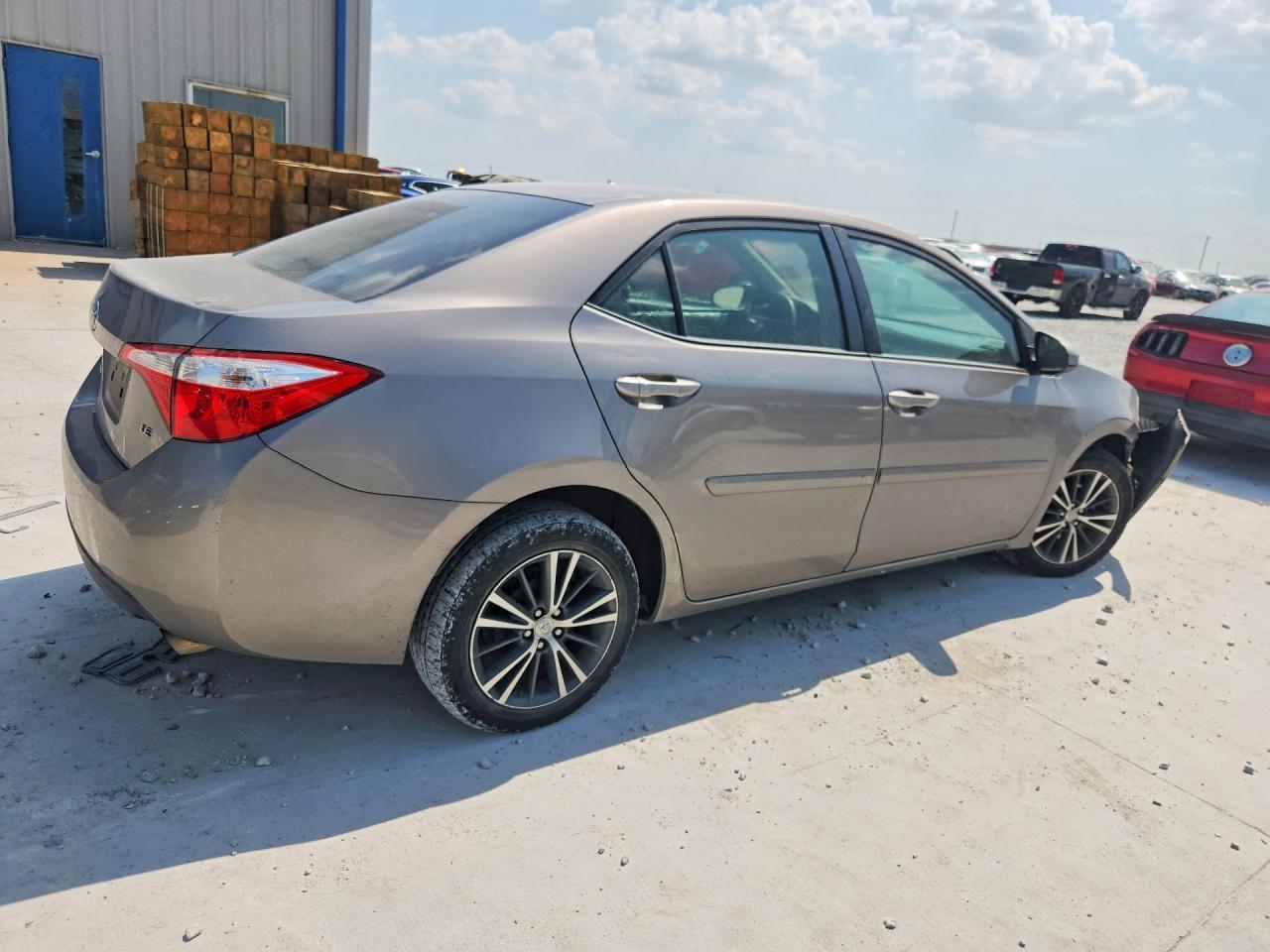 2016 Toyota Corolla Le Plus - Фото 3