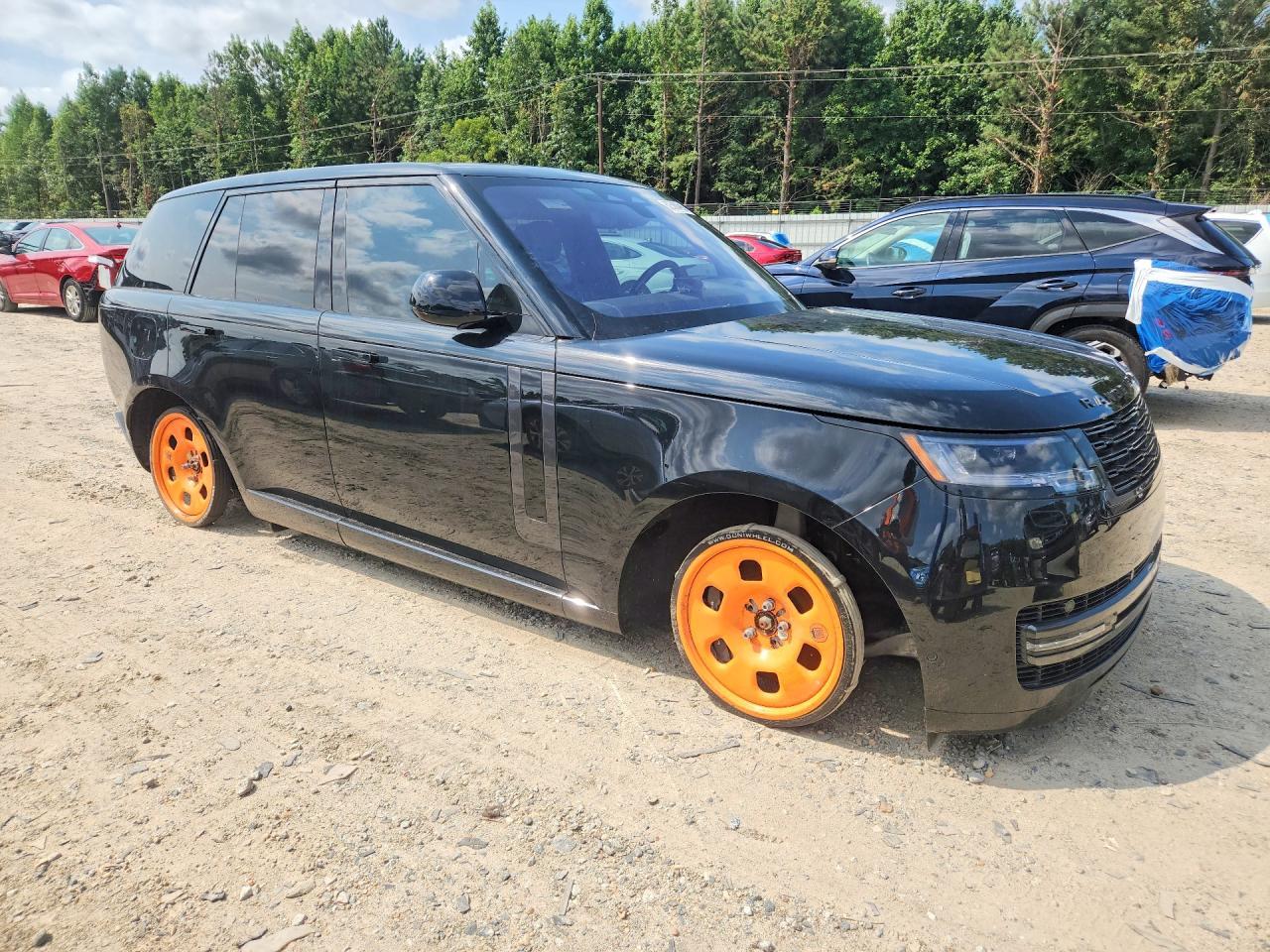 2023 Land Rover Range Rover Se - Image 4
