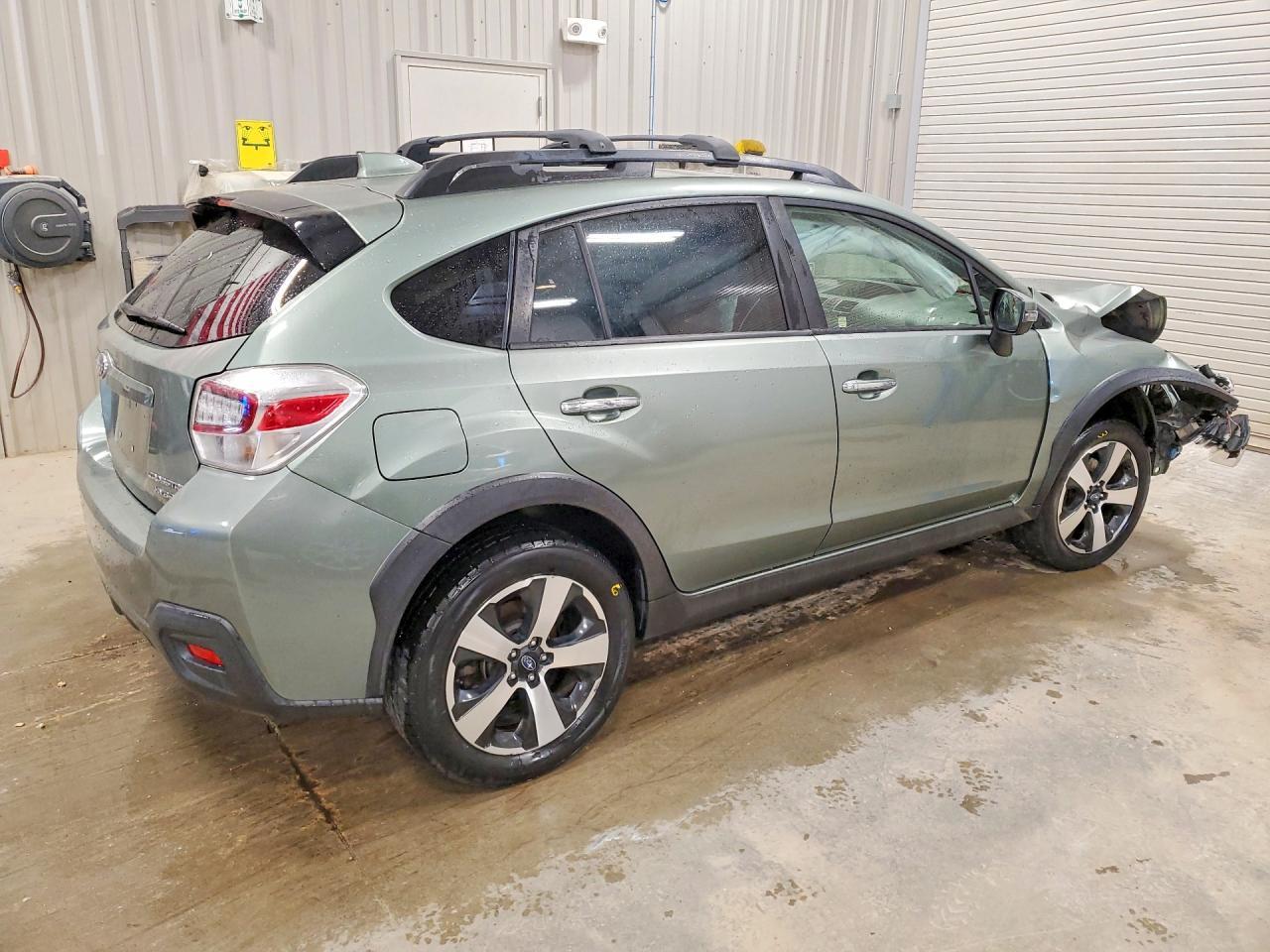 2016 Subaru Crosstrek 2.0I Hybrid Touring - Фото 3