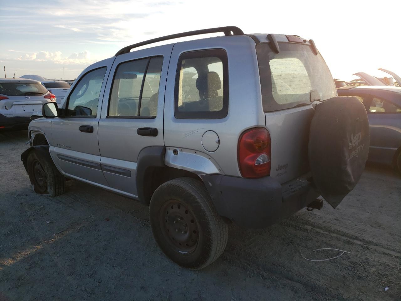 2002 Jeep Liberty Sport - Фото 2