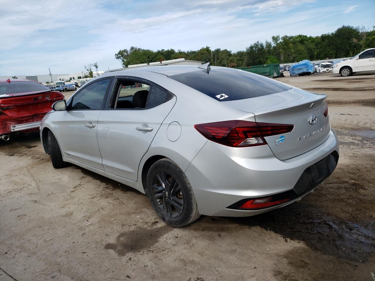 2019 Hyundai Elantra Sel - Фото 2