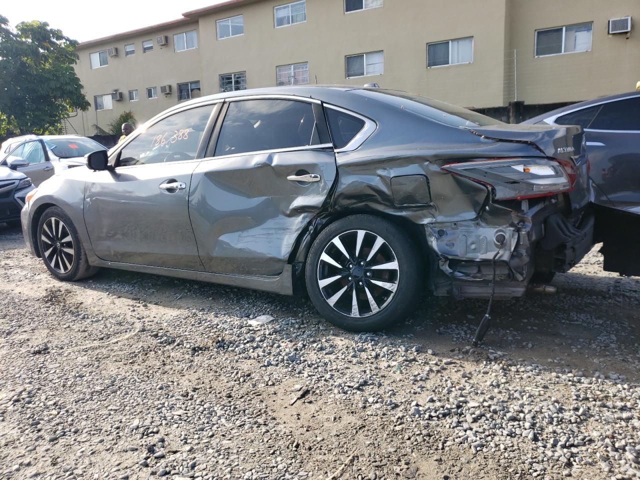 2018 Nissan Altima 2.5 - Фото 2