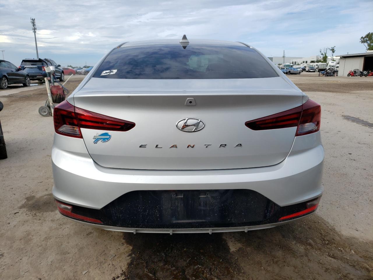 2019 Hyundai Elantra Sel - Фото 6
