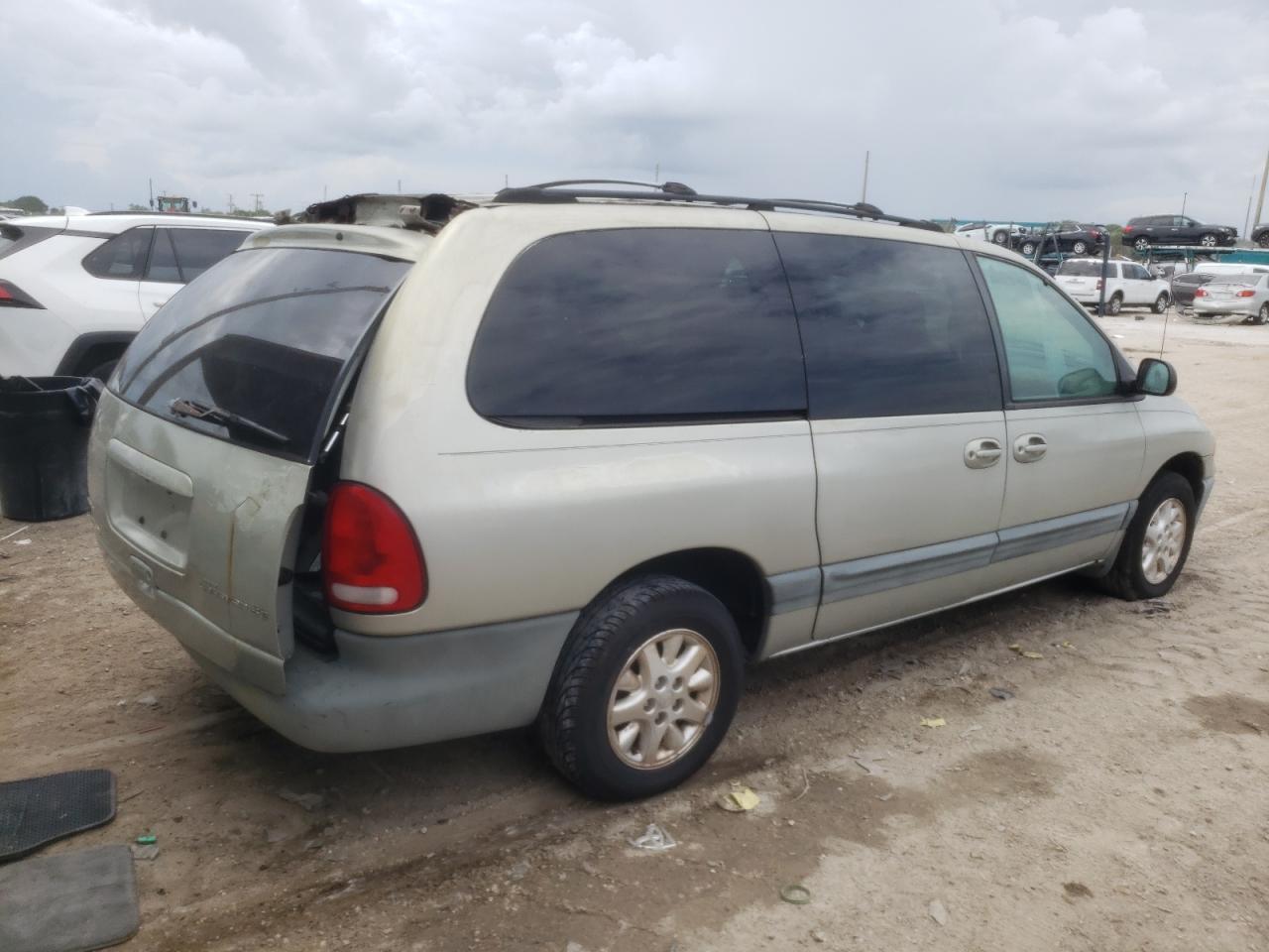 2000 Dodge Grand Caravan Se - Image 3