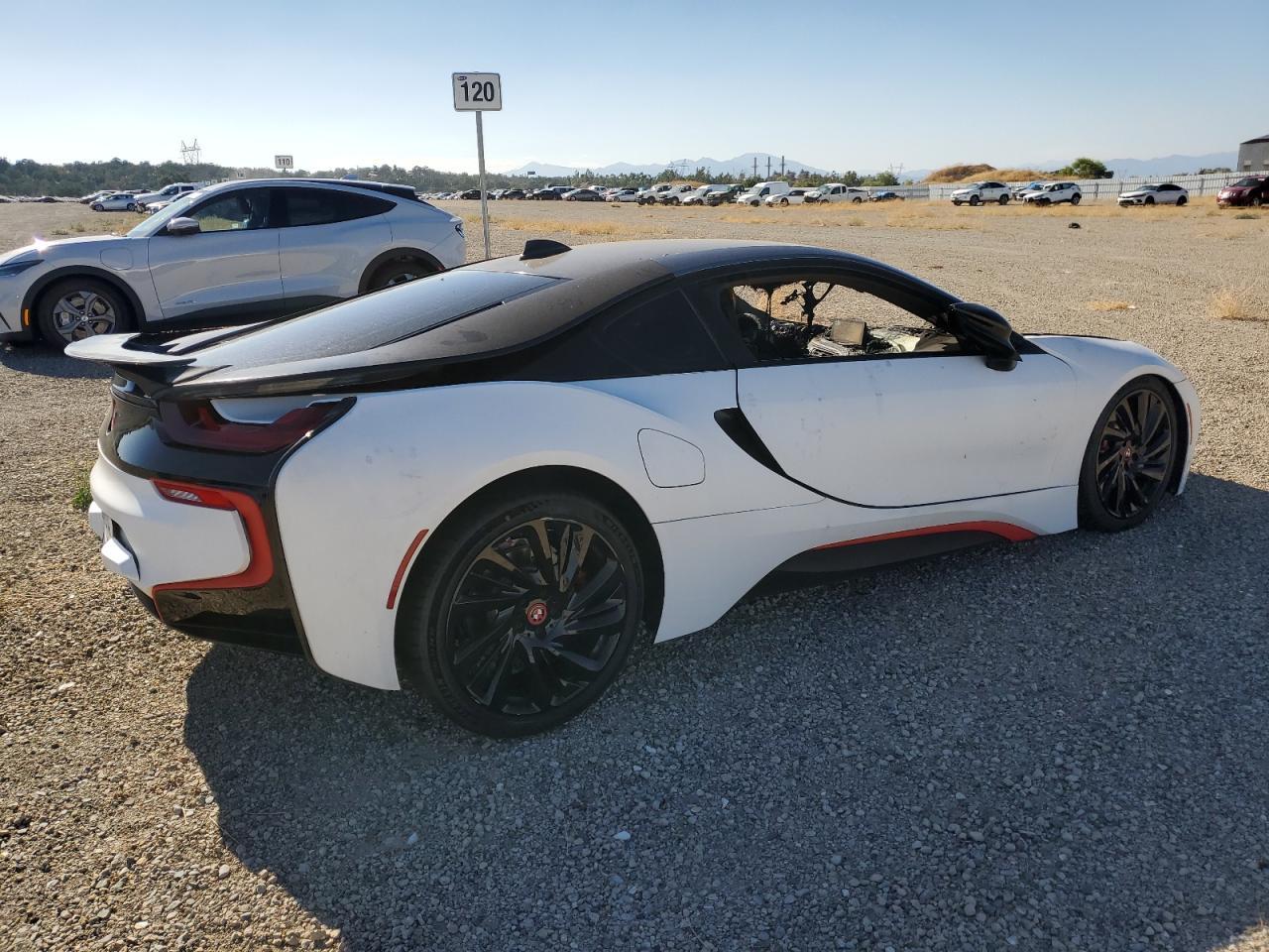 2016 BMW I8 - Фото 3