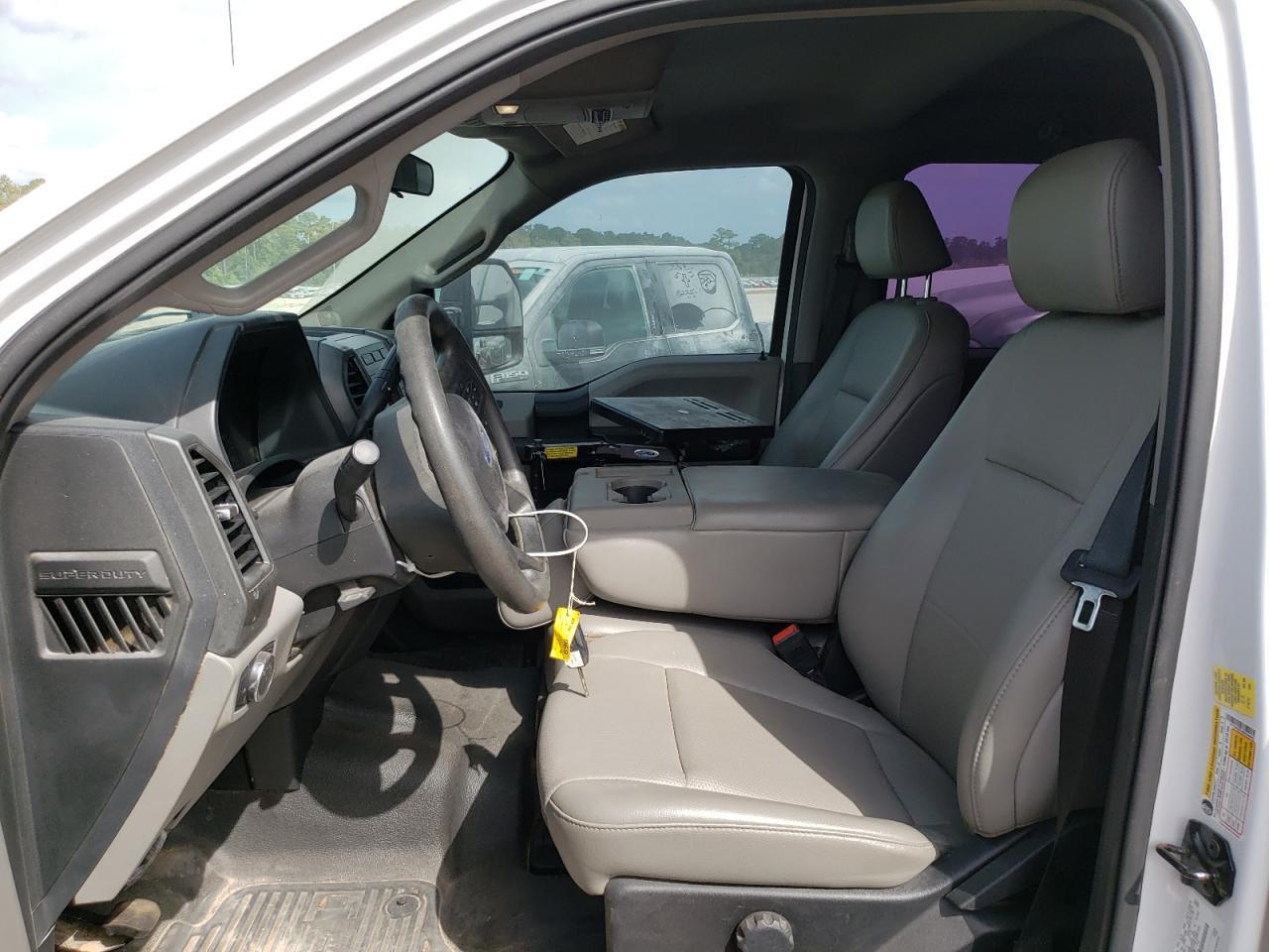 2021 Ford F250 Super Duty - Фото 7