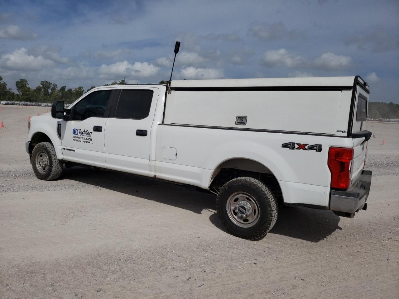 2021 Ford F250 Super Duty - Фото 2