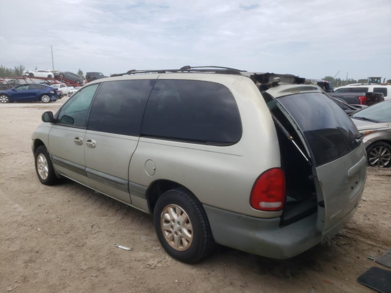 2000 Dodge Grand Caravan Se - Image 2