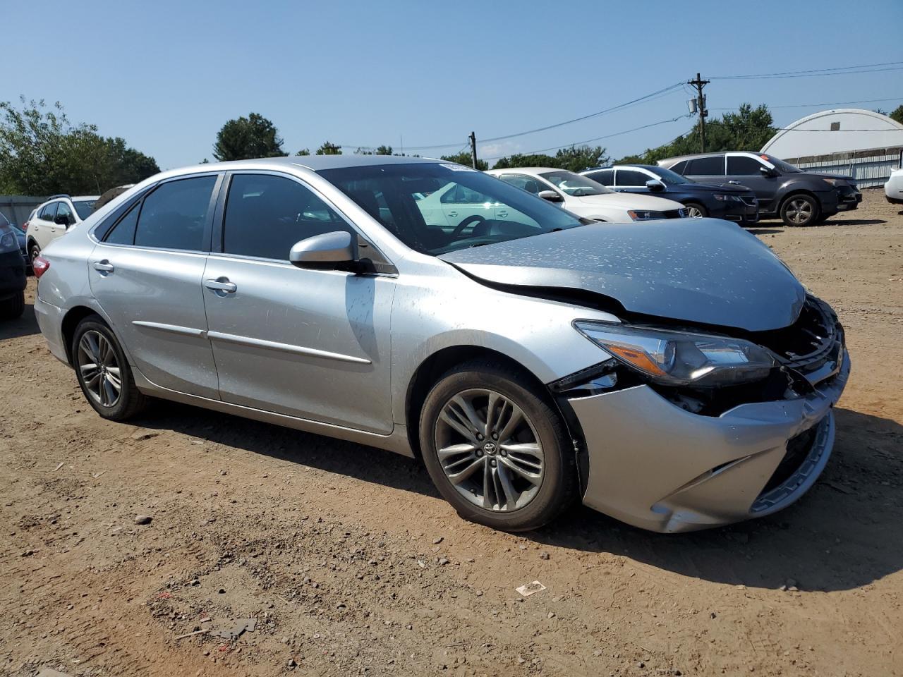 2016 Toyota Camry Le - Фото 4
