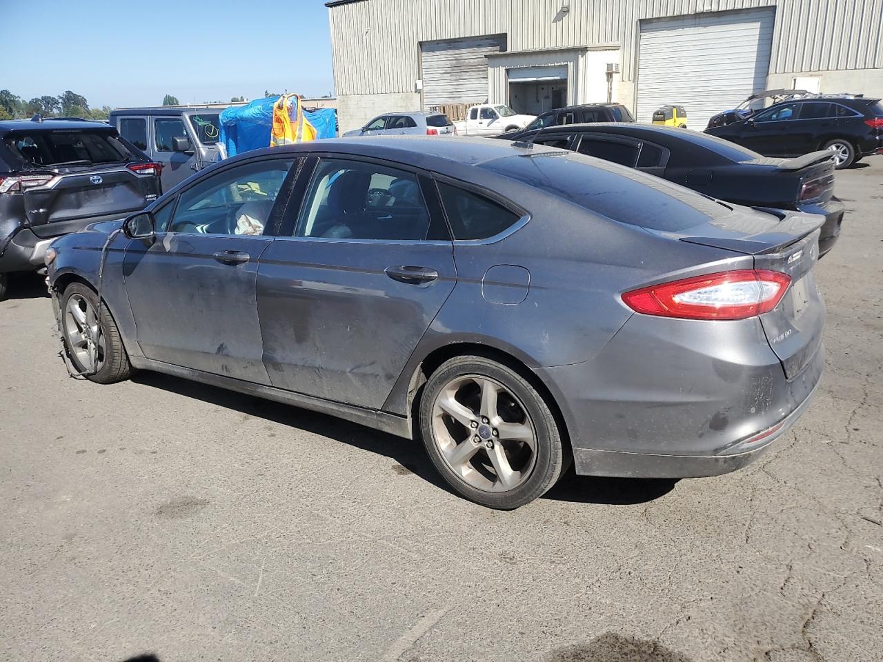 2013 Ford Fusion Se - Фото 2