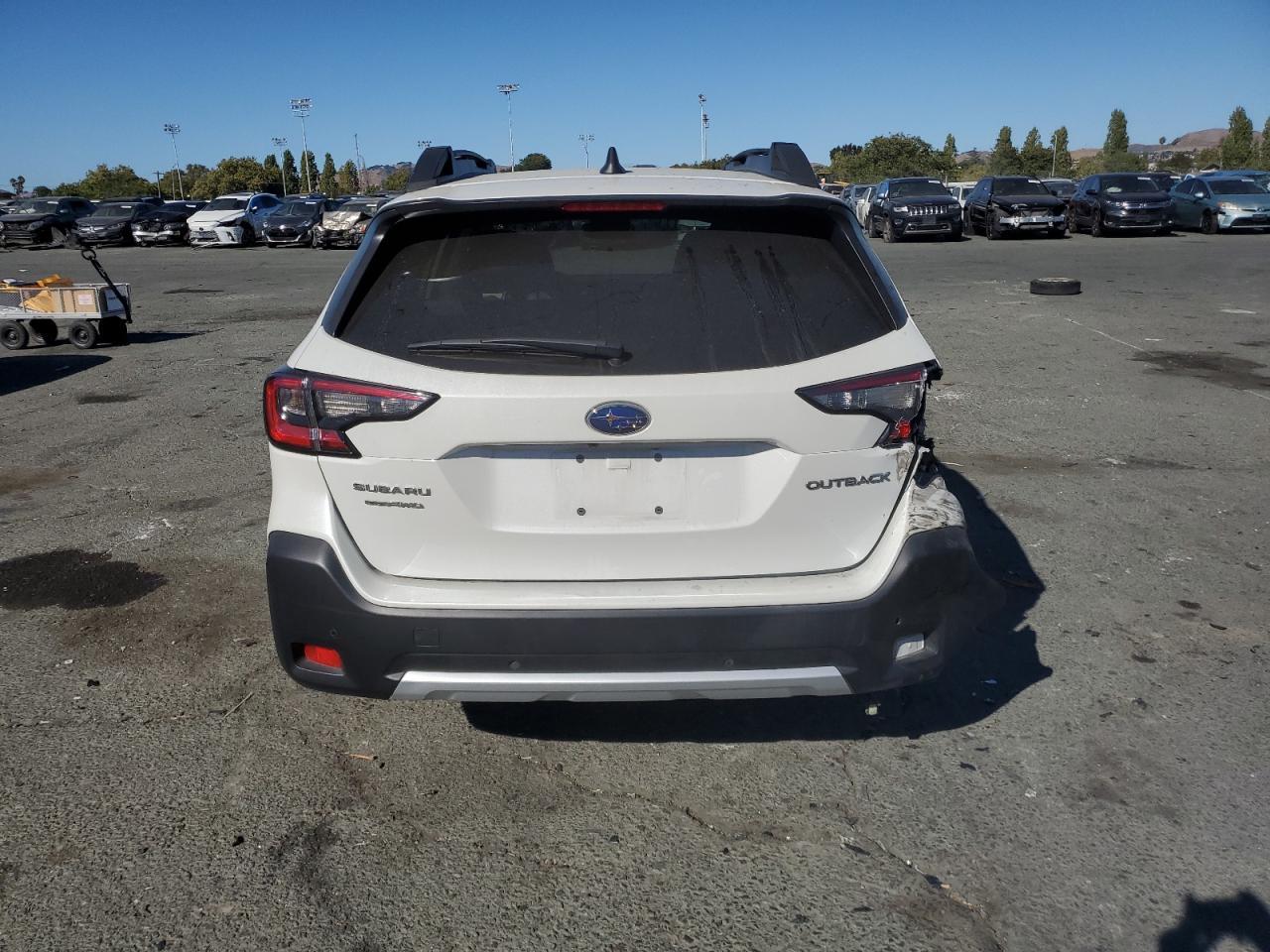 2023 Subaru Outback Limited - Image 6