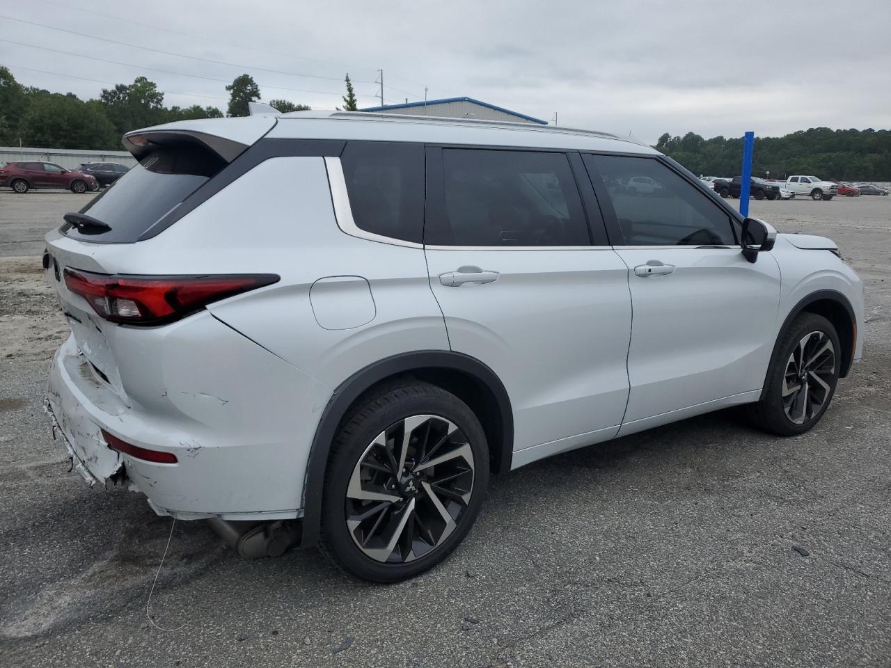 2022 Mitsubishi Outlander Sel - Фото 3