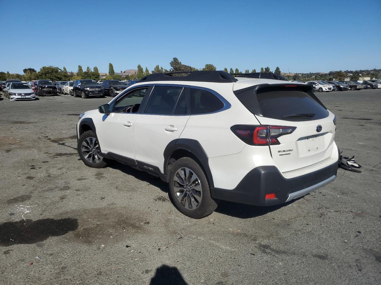 2023 Subaru Outback Limited - Image 2