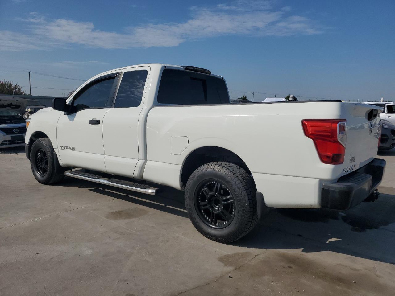 2017 Nissan Titan S - Фото 2