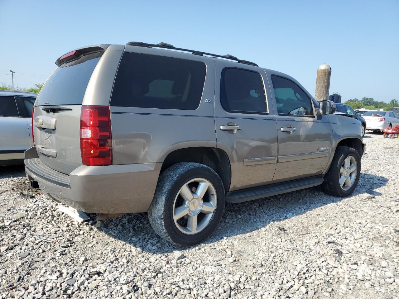 2007 Chevrolet Tahoe C1500 - Фото 3